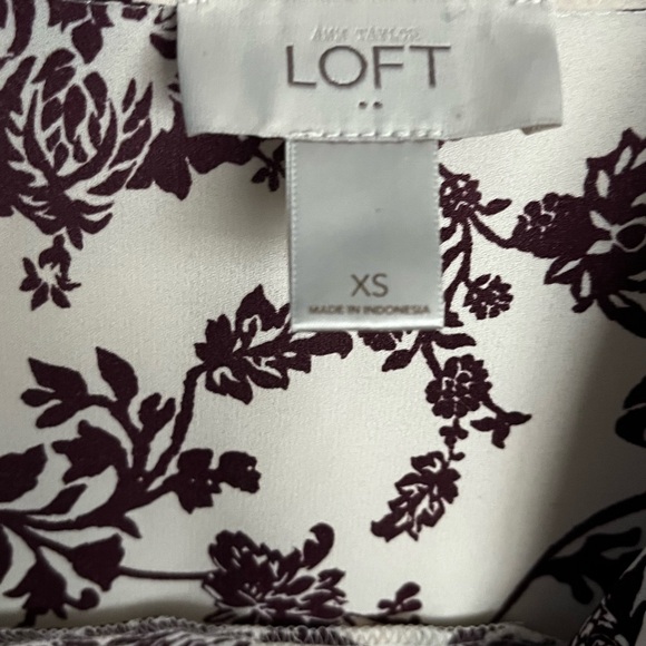 Loft sleeveless blouse size XS - Picture 4 of 8